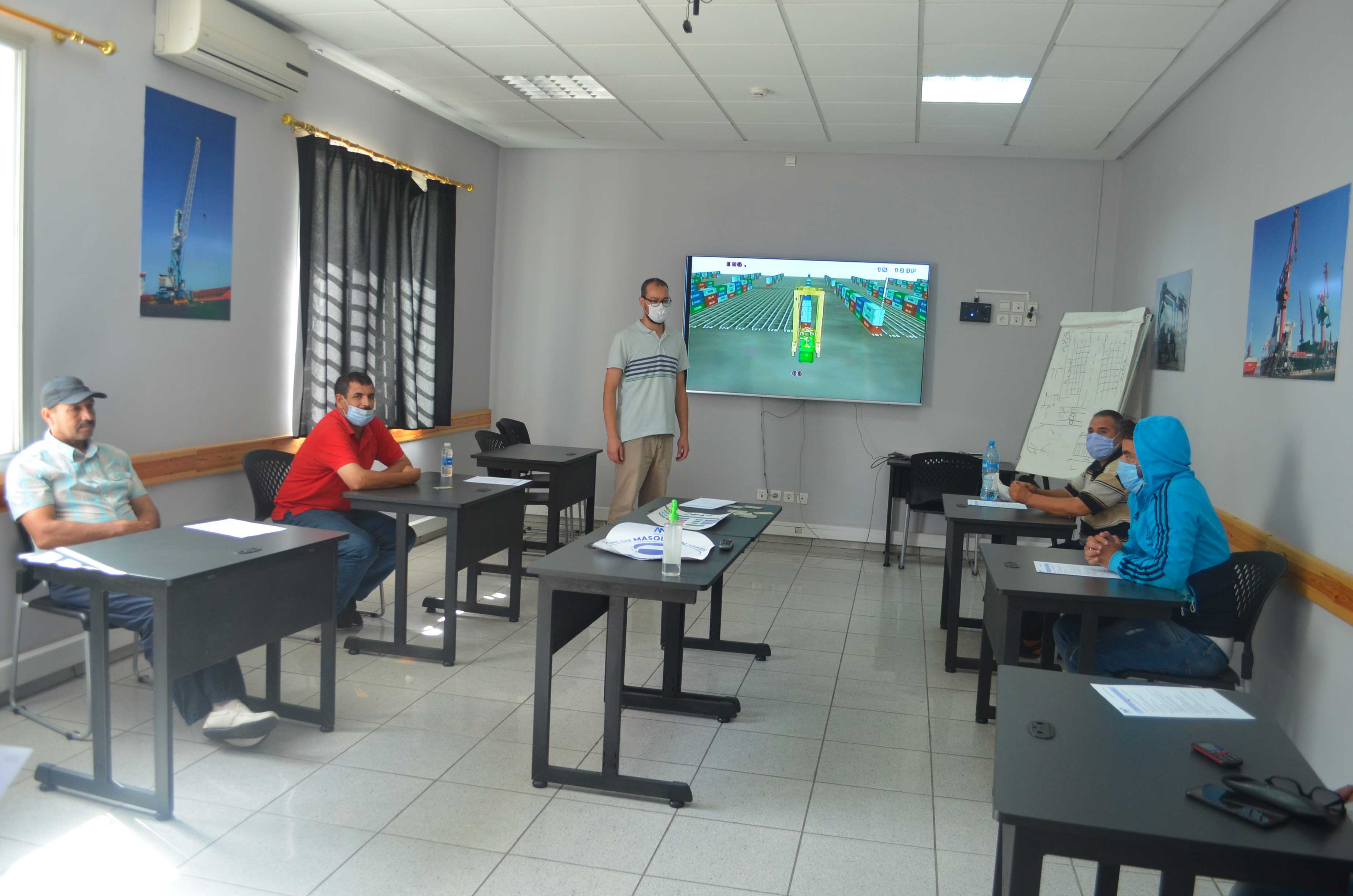 La formation à la conduite du chariot cavalier sur le simulateur de l’ANP-IFP au profit des conducteurs de la d’Agadir SMA G1  du 31-08-2020 au 04-09-2020 et G2 du 07-9-2020 au 11-9-2020